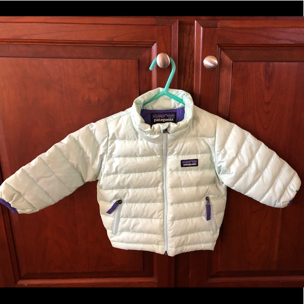 Super cute mint Patagonia down jacket